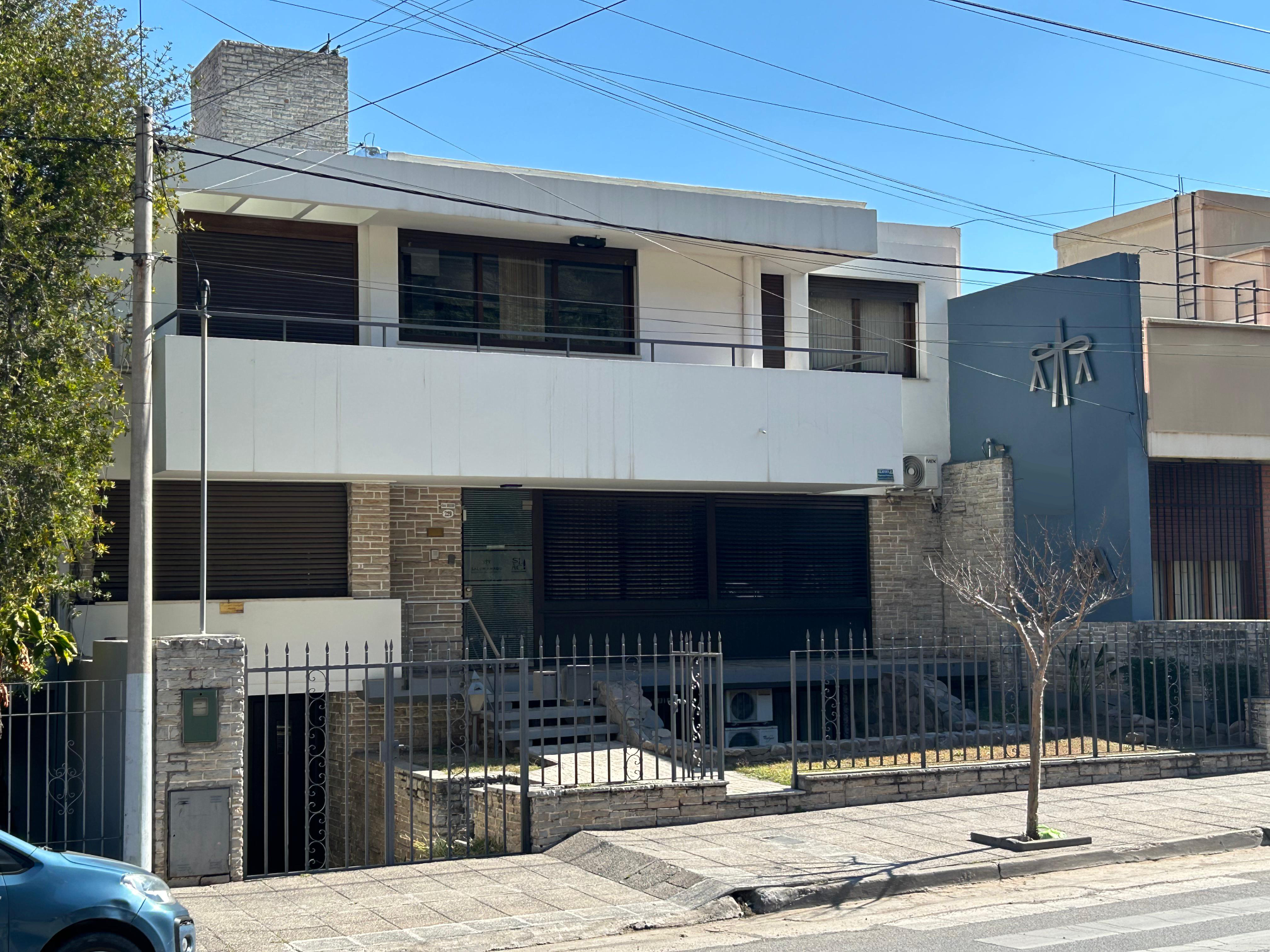 Amado Adet Abogados — Sitio Web Corporativo — proyecto desarrollado por BOID Studio